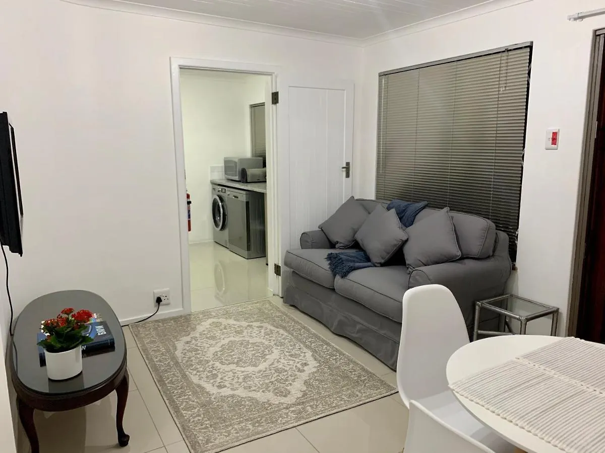 Luxurious Pinelands location