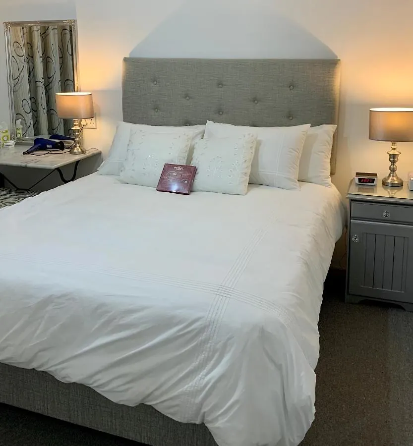 Luxurious Pinelands Villa Cape Town